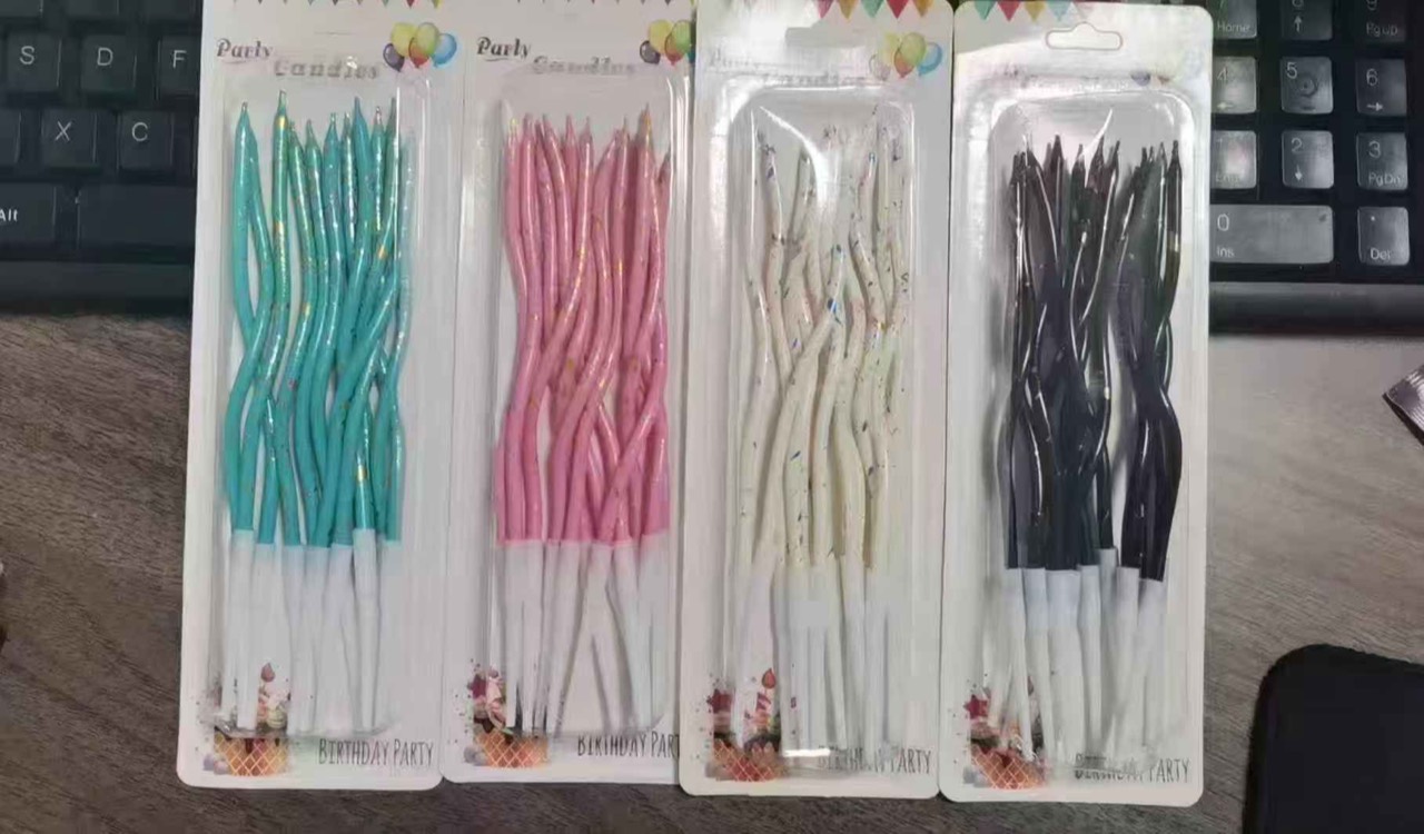 Foil speckled wavy birthday candles
