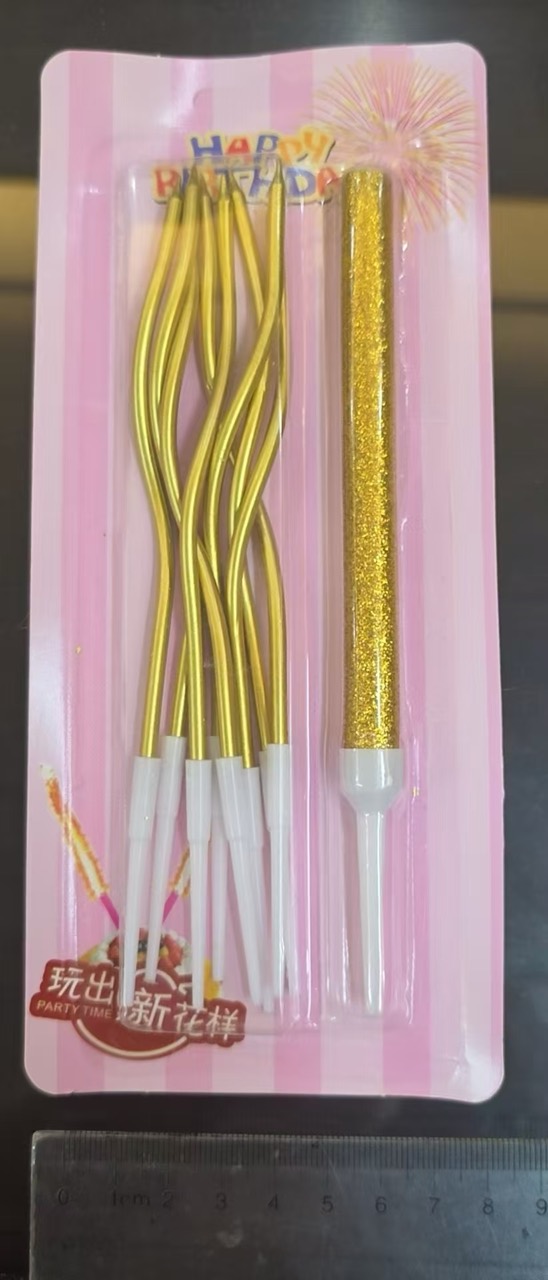 Gold wavy birthday candles with gold fountain candle